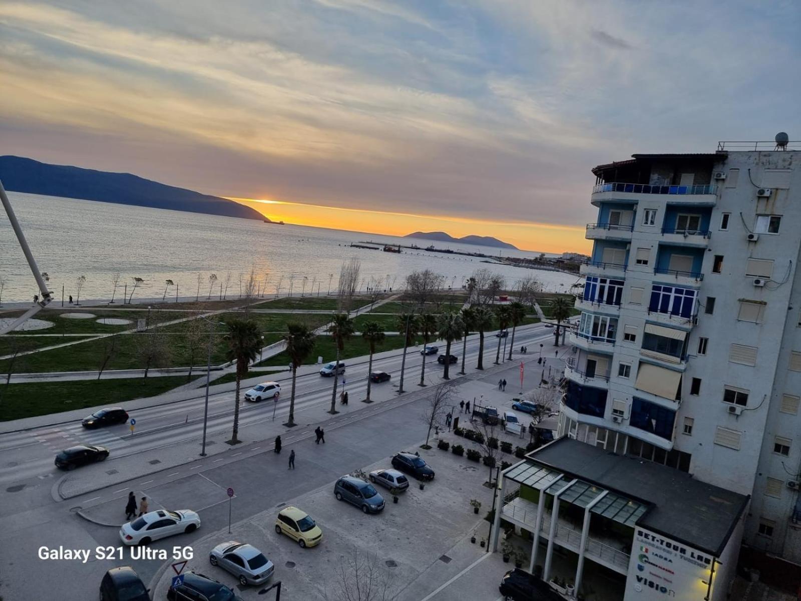 Seaview Apartment Lungomar N Vlorë Eksteriør bilde